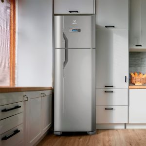 REFRIGERADOR ELECTROLUX  F/SECO 310 LTS ACERO TF40