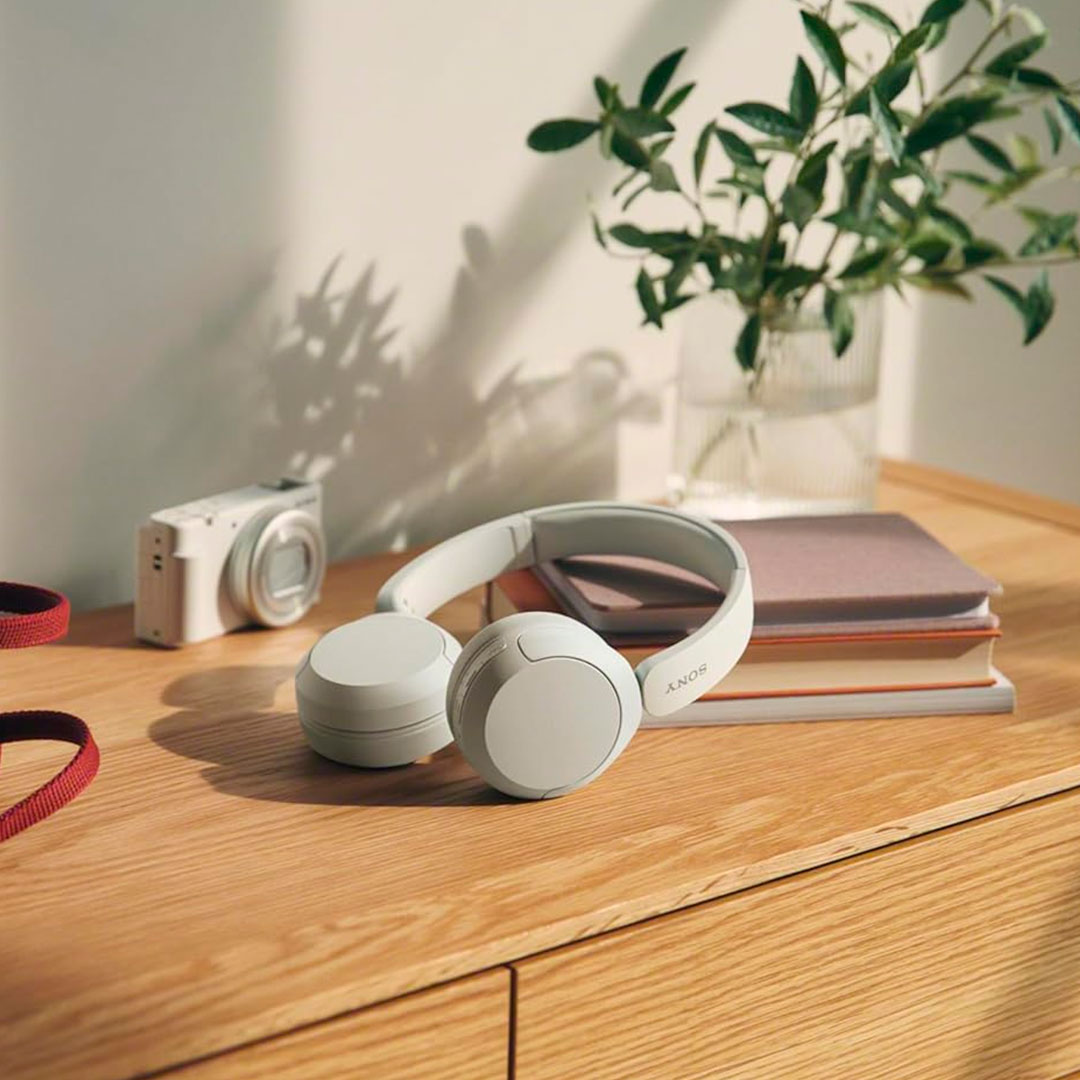 AURICULARES DE VINCHA SONY SIN CABLE WH-CH520-WHT - Imagen 7