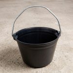 BALDE DE OBRA PLASTICO NEGRO REFORZADO URUGUAY 55