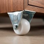 RUEDA BLANCA 1.5" BASE METALICA FIJA LH-1693