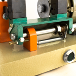 MAQUINA DUPLICADORA DE LLAVE YALE 180W TH-2A WT - Imagen 6