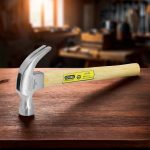 MARTILLO DE UNA 16OZ MANGO DE MADERA LH-154