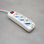 ALARGUE 3 TOMA SCHUK 5M C/LLAVE LED LIFE SL3503-5M - Imagen 11