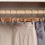 PERCHA MADERA METAL PARA PANTALON LH-4180 - Imagen 2