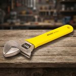 LLAVE AJUSTABLE 10" MANGO AMARILLO MAKAWA MK-017