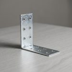ESCUADRA METALICA PERFORADA 7CMX7CM LH-2053