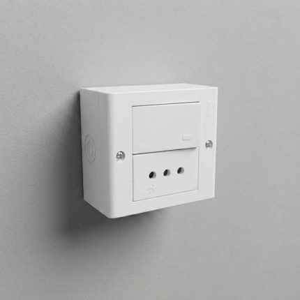 CAJA EXTERIOR SICA 3 EN LINEA + INT.BIPOLAR SK3495